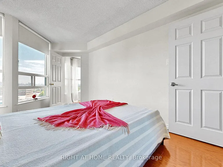 7805 Bayview Ave #1120 — Photo 24