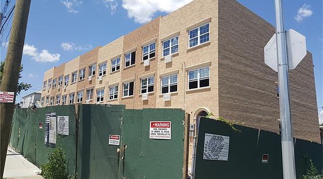 2nd image of 1115 Adee Ave