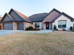3403 NW Edgewood Ave, Bentonville, AR 72712