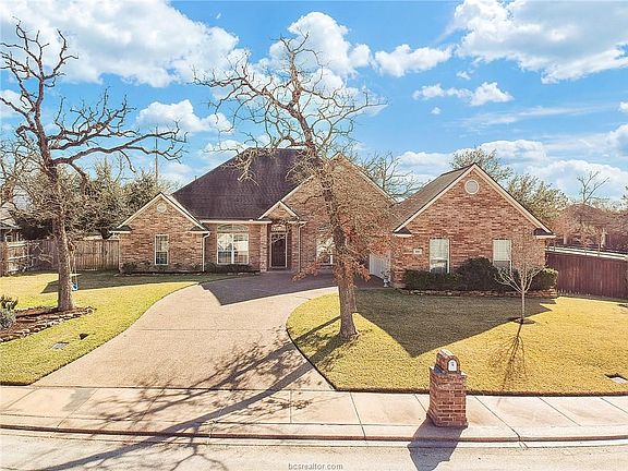 2nd image of 308 Woodland Springs Dr