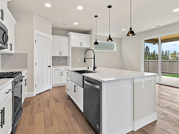 5th image of 15607 SE 257th Pl