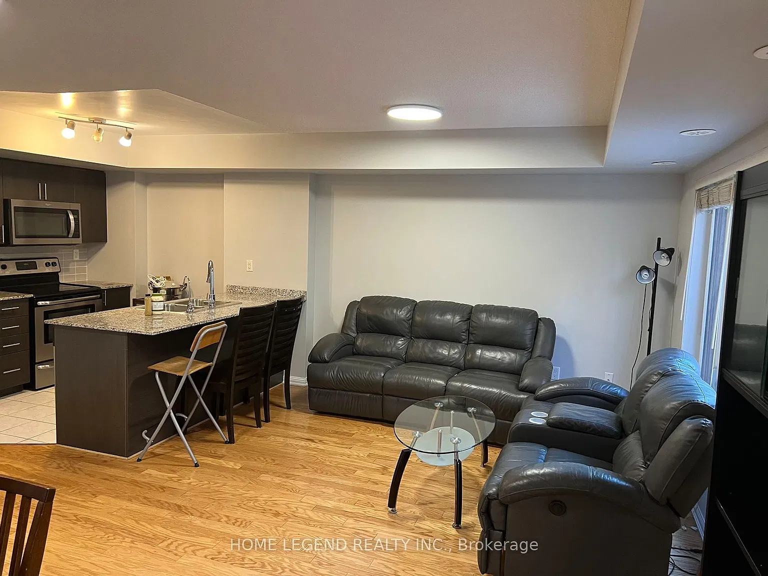 3 bed, $2,999 — Photo 1