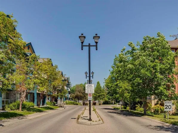 22 W Richard Pl SW #340, Calgary, AB T3E 7N6