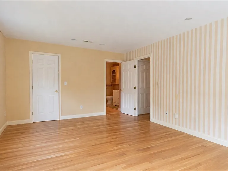 62 Garden St #62 — Photo 9
