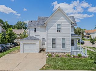 3 Madison St, Algonquin, IL 60102
