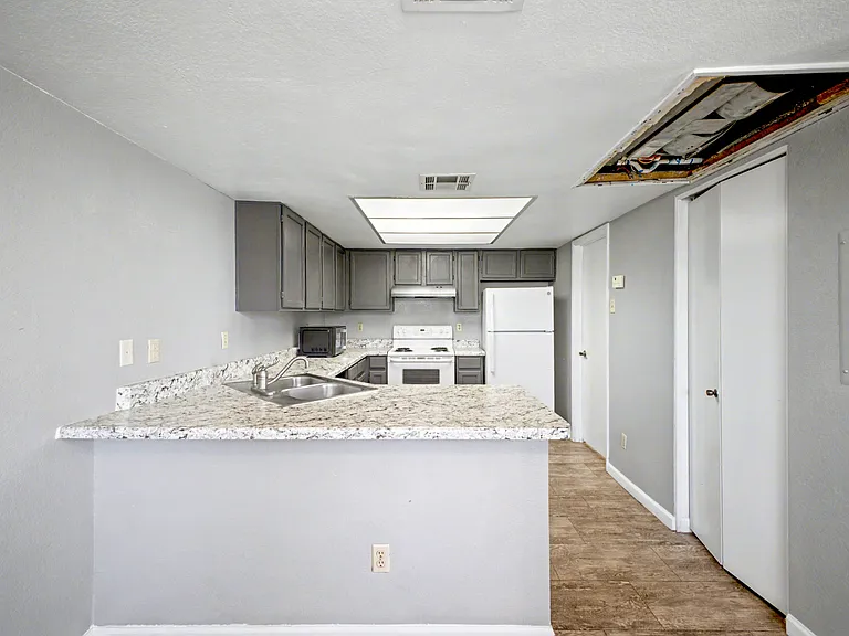 4545 N 67th Ave #1060 — Photo 15