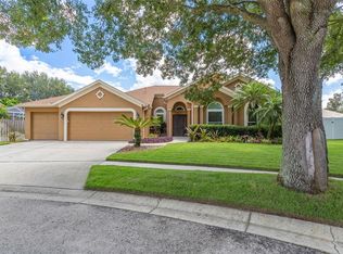 1107 Camphor Glen Ct, Valrico, FL 33594