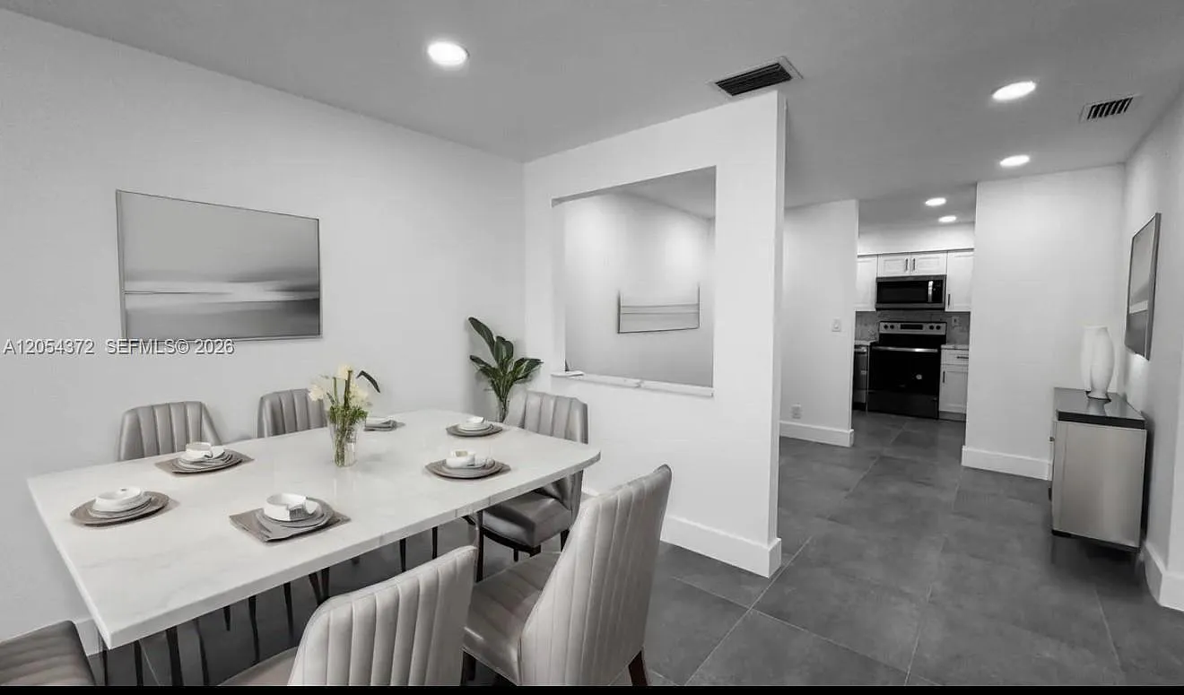 Ft Lauderdale Estates 1st — Photo 4