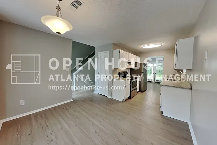 4015 Sharon Woods Dr — Photo 6