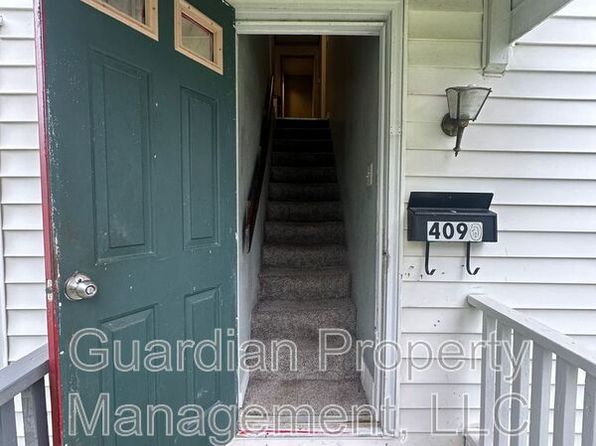 409.5 E 3rd St, Maryville, MO 64468