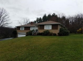 106 Lake Dr, Ligonier, PA 15658