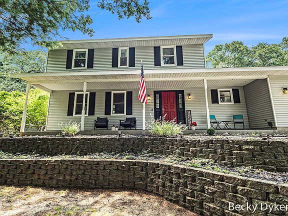 2nd image of 2331 Pleasant Hill Dr