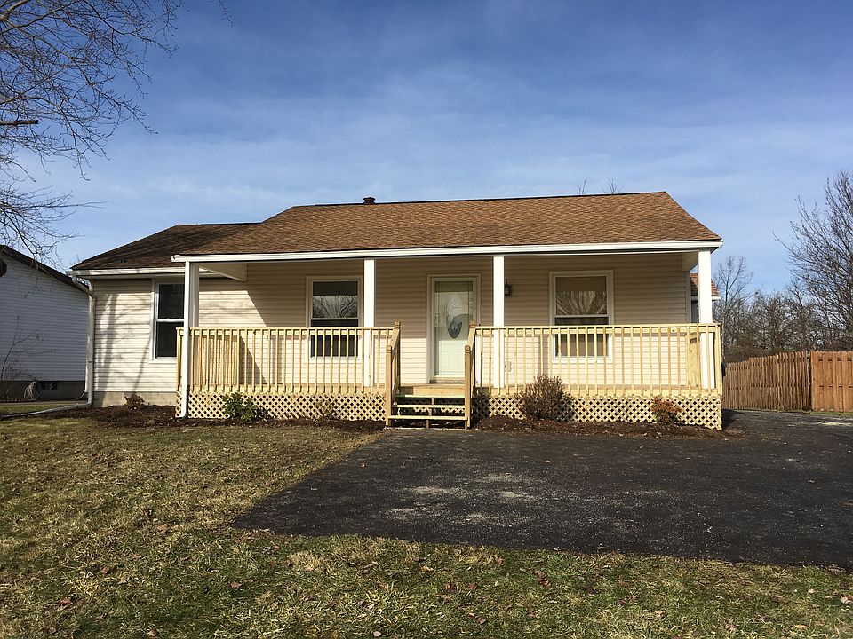 1st image of 975 Saul Dr