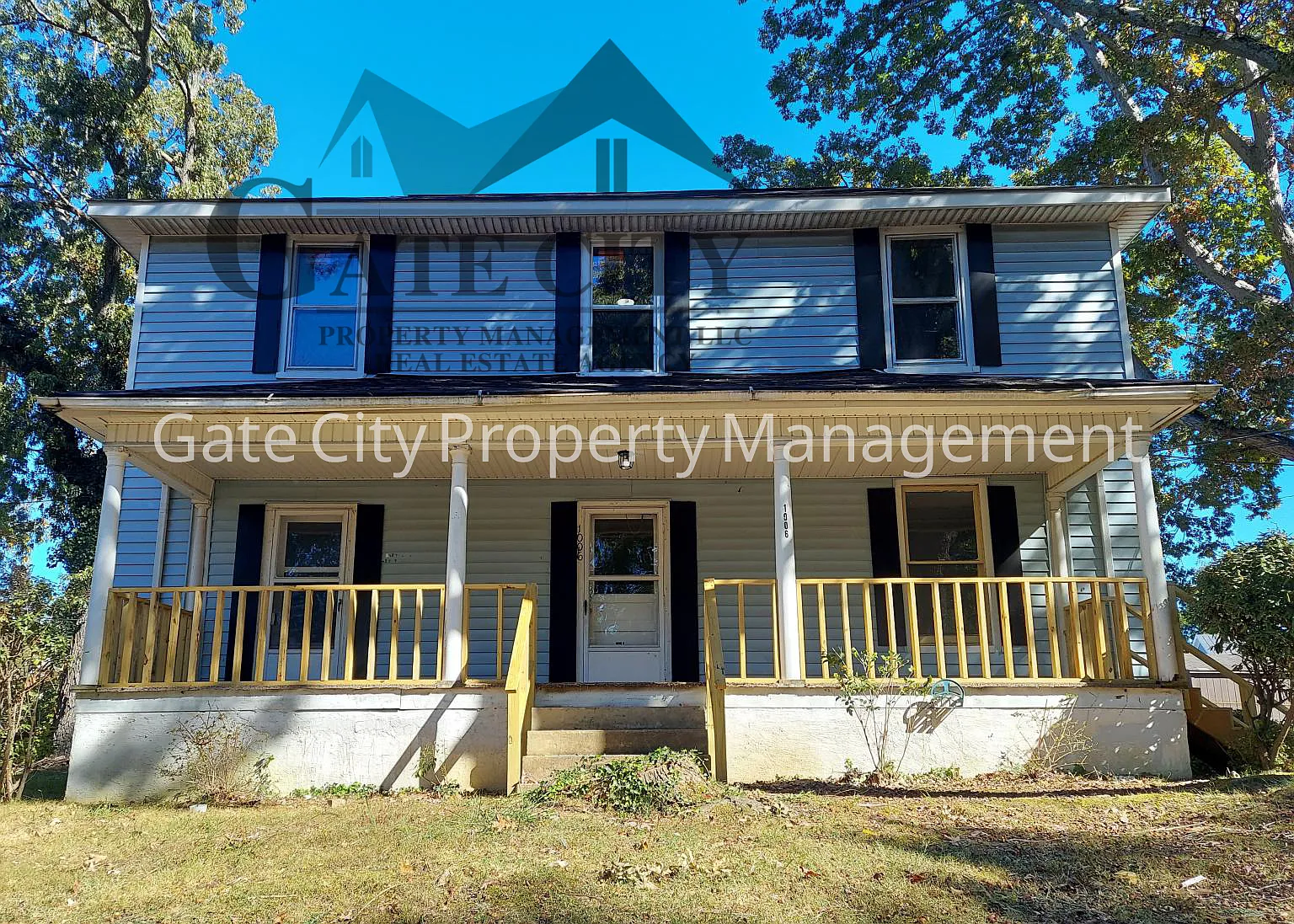 2 bed, 1.5 bath, 10 sqft, $1,000 — Photo 1