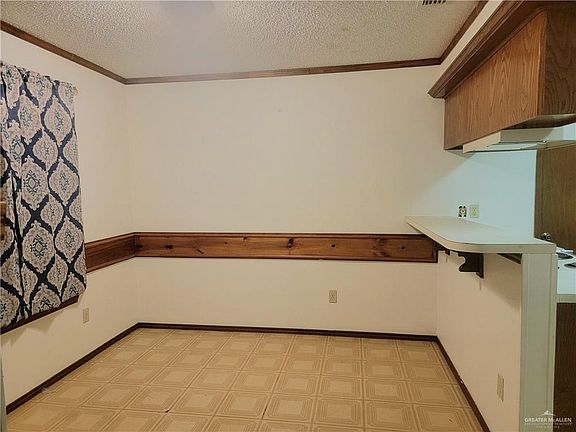 5th image of 155 Sunrise Ln