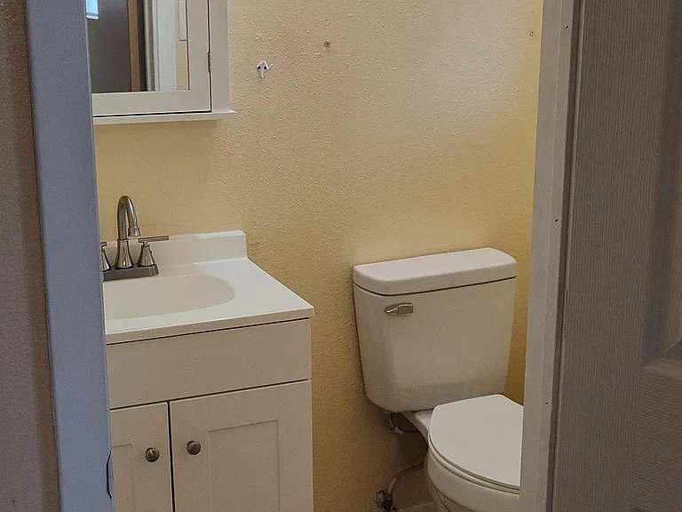 1008 Northcliff Dr — Photo 9