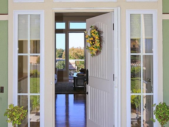 5th image of 221 Ventana Way