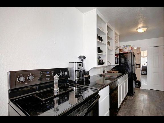 2nd image of 1506 Hobson Ave