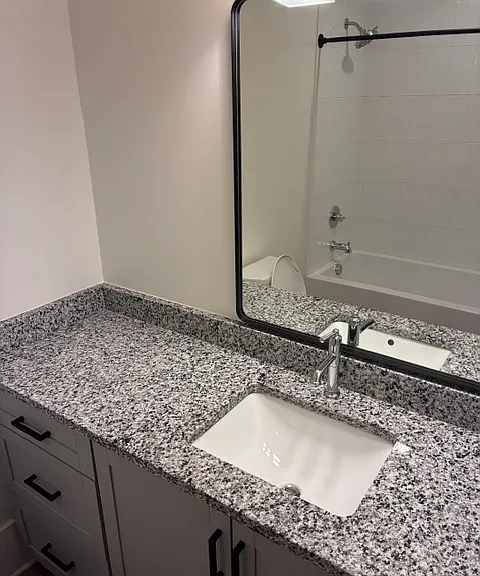 775 W King St #1105 — Photo 10