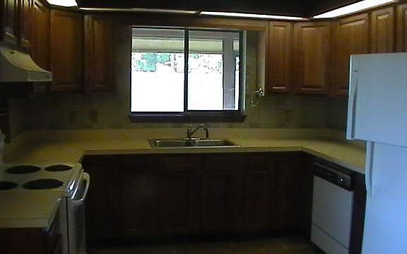3rd image of 3184 Regina Ct