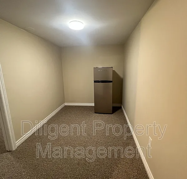 596 Garside Dr — Photo 20