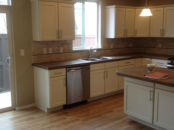 5th image of 20582 SE Goldenrod Ln