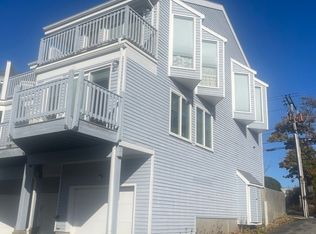 15 Flume Rd APT 5, Gloucester, MA 01930
