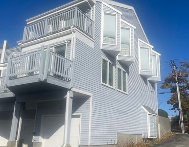 15 Flume Rd APT 5, Gloucester, MA, 01930