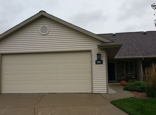 539 Maple Leaf Ct, Manitowoc, WI 54220