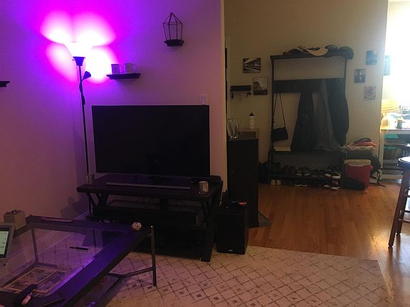 4th image of 1439 N Milwaukee Ave #3