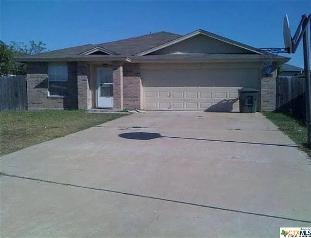 3 bed, 1061 sqft, $1,450 — Photo 3