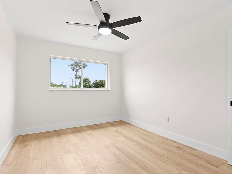 3905 Flag Dr — Photo 25