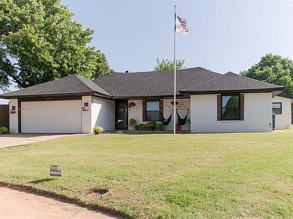 2nd image of 117 W Meade Dr