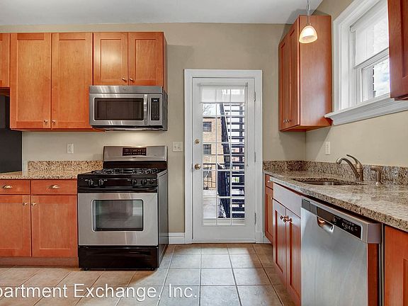 5th image of 7536 Byron Pl