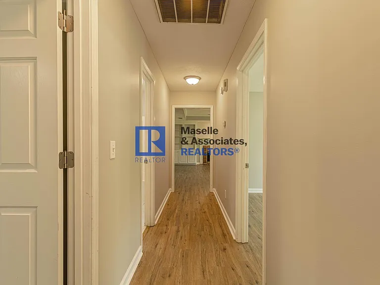 114 Fox Meadow Dr — Photo 19