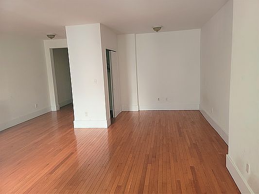 5th image of 45 W 55th St APT 4G