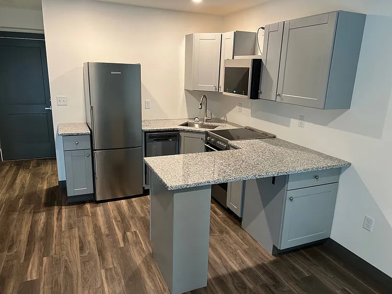 480 S Salina St #310 — Photo 6