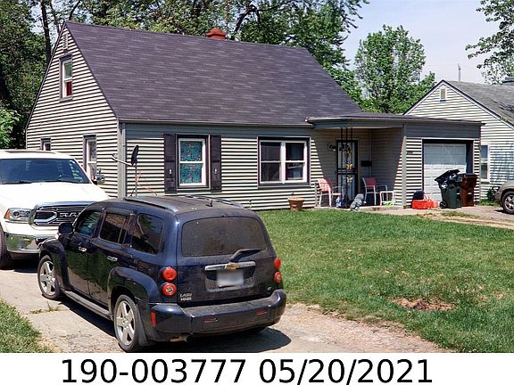 2nd image of 2981 Woodland Ave