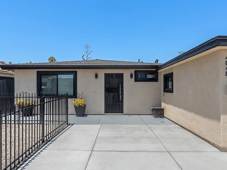 4048 Marzo St — Photo 2