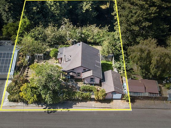 2nd image of 3556 Summer St