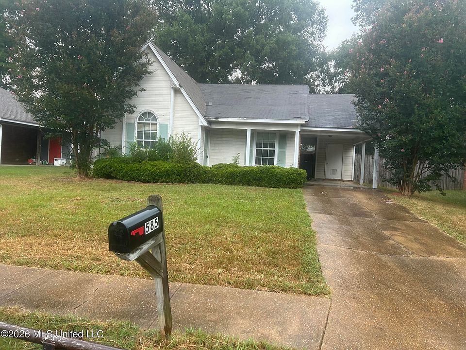 1st image of 585 Mocking Bird Cir