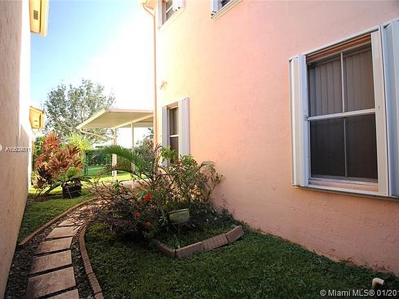 3rd image of 18870 NW 19th St