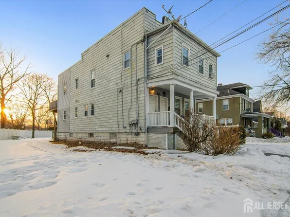 111 Center St, Metuchen, NJ 08840