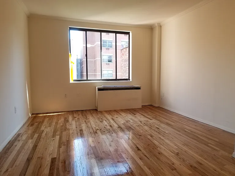 333 E 95th St #3D — Photo 1