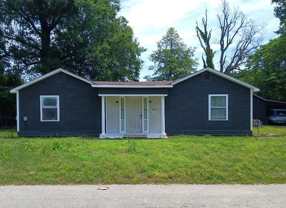 1st image of 206 Chance St