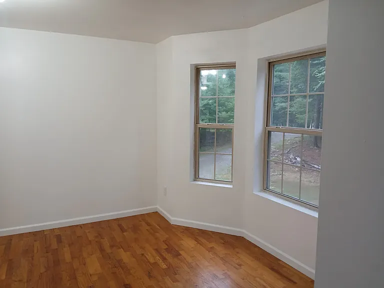 556 Airport Rd — Photo 10