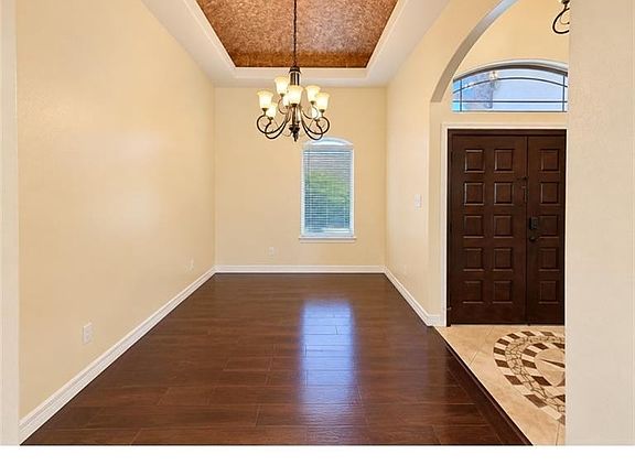 4th image of 606 W 27th St