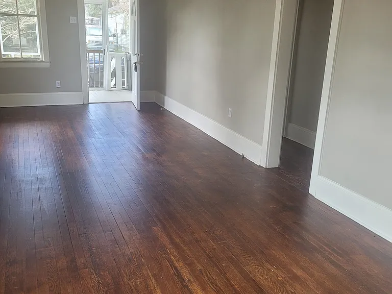 562 W Grant St — Photo 3