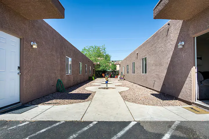 1111 N Camilla Blvd #1 — Photo 26