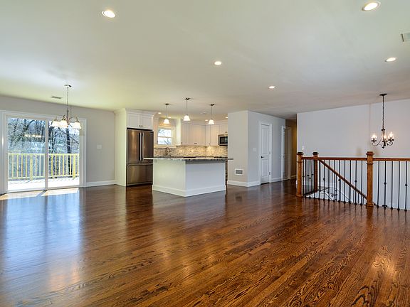 3rd image of 2976 Sherman Ct